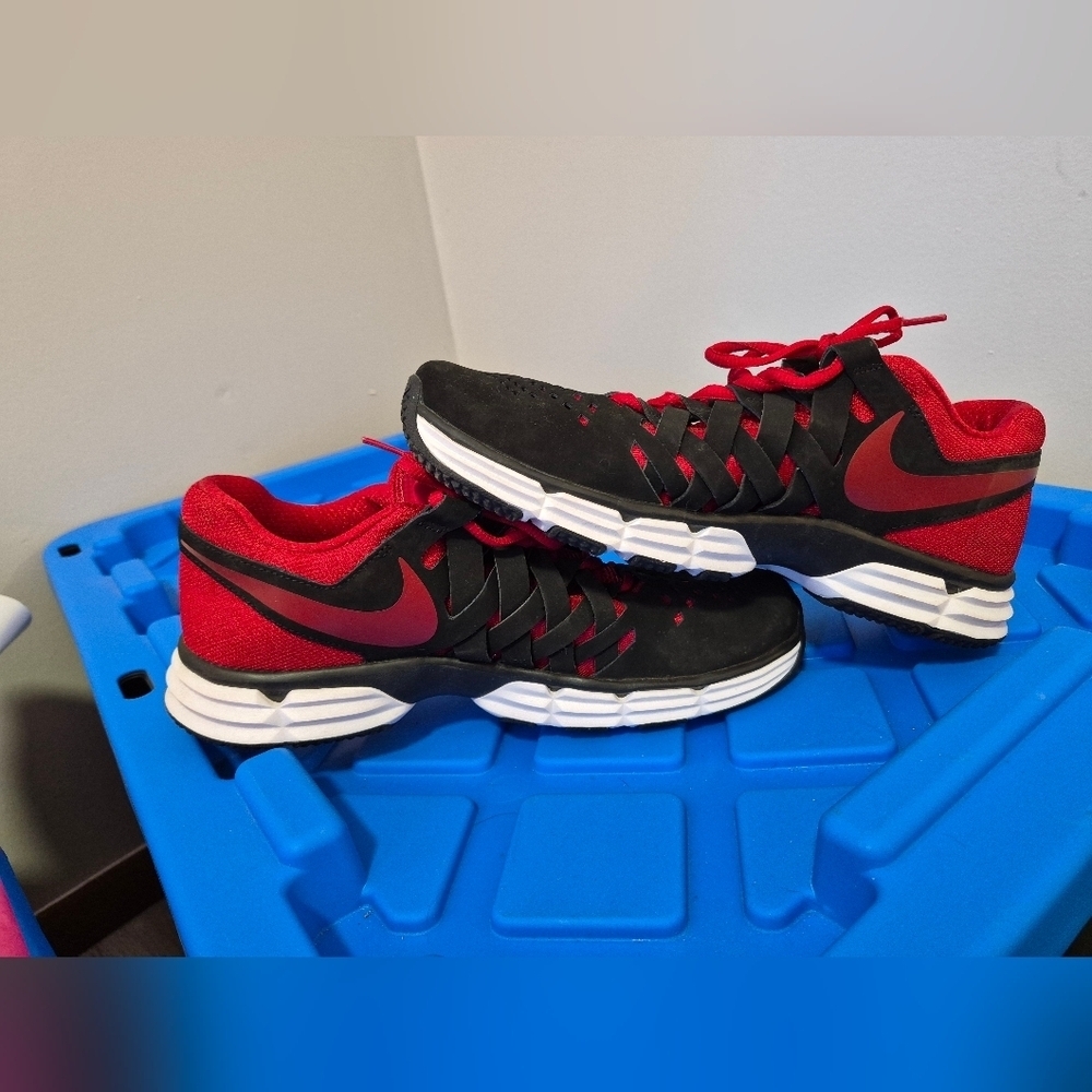 Nike Lunarlon Fingertrap mens red black sneakers shoes size 8.5